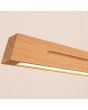 Onderaanzicht hoek van de Hanglamp Sollux Skog met 120cm lange eikenhouten balk met geintegreerde LED naar onder