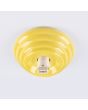 Fitting van de Sollux Zori gele badkamerlamp voor wand of plafondmontage met een wit glazen bol van 12 cm in diameter