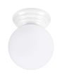 Sollux Zori witte badkamerlamp voor wand of plafondmontage met een wit glazen bol van 12 cm in diameter